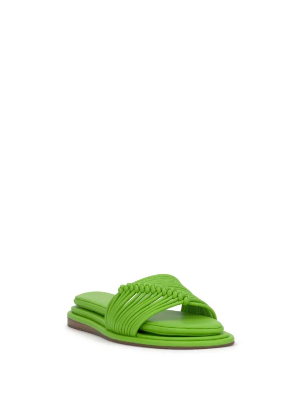 Belarina Flat Sandal In <Jessica Simpson New