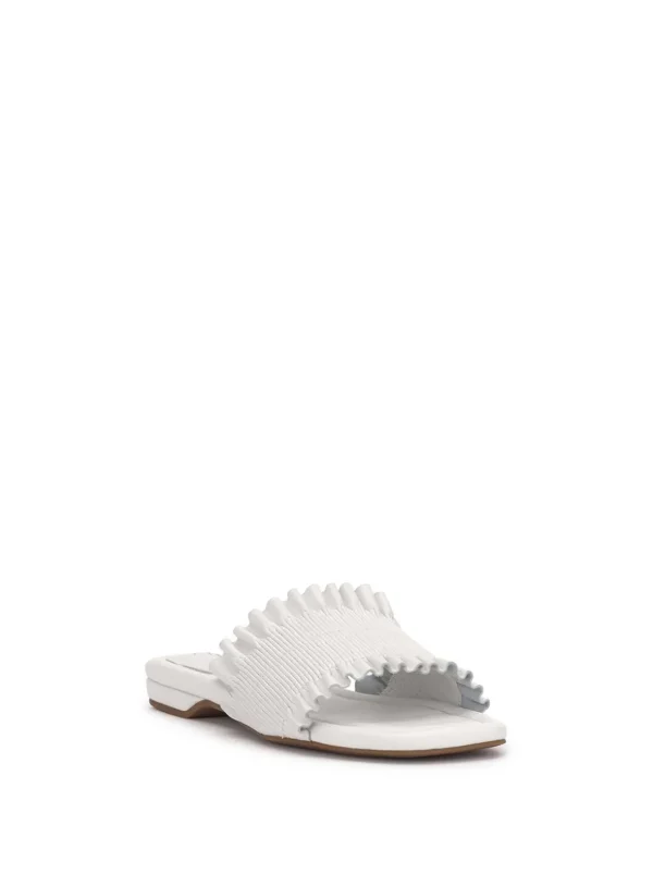 Camessa Smocked Sandal In White<Jessica Simpson Hot