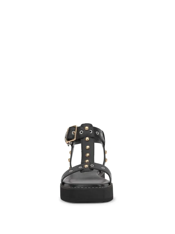 Janer Studded Sandal In <Jessica Simpson Hot