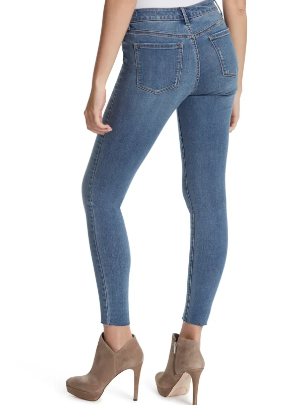 Kiss Me Skinny Jeans In <Jessica Simpson Cheap