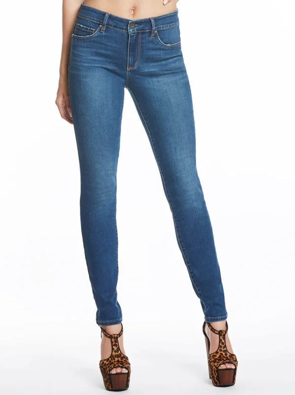 Kiss Me Skinny Jeans In <Jessica Simpson New