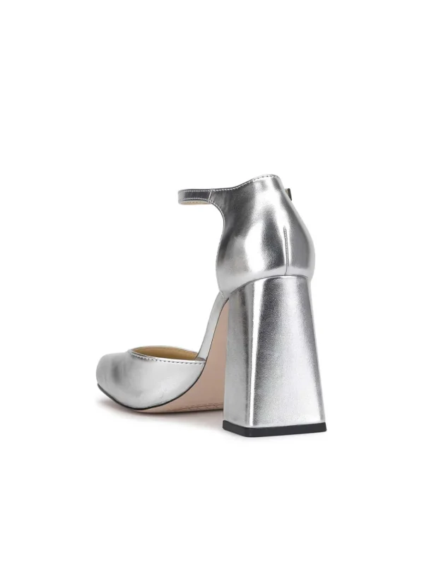 Lollah Block Heel Pump In <Jessica Simpson Fashion