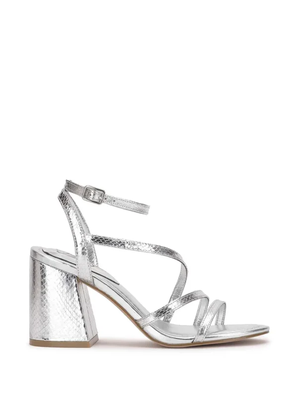 Reyvin Strappy Sandal In Silver<Jessica Simpson Clearance